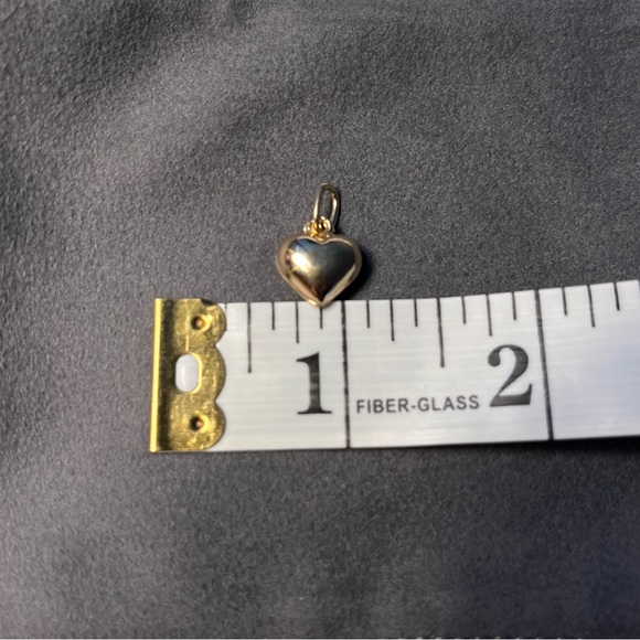 Vintage Dainty 14K Gold Heart Charm - Picture 7 of 8